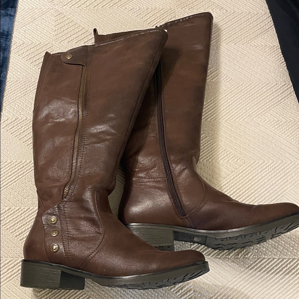 BareTraps Dark Brown Leather Boots